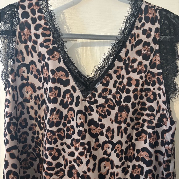 Amazon leopard lace top - Picture 2 of 3